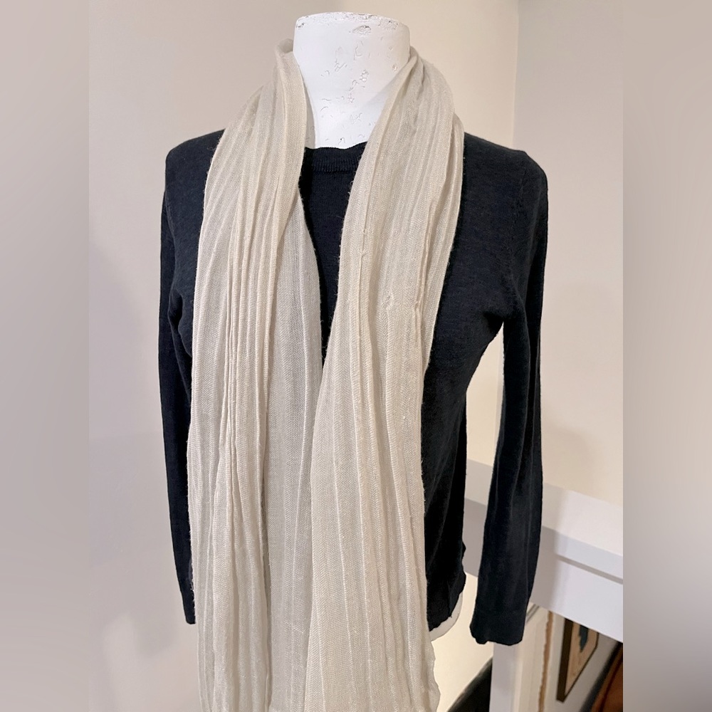 Linen scarf in light mint color